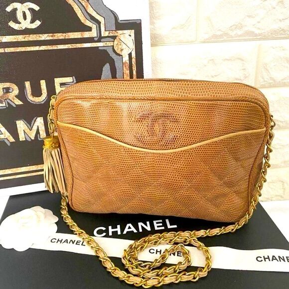 RARE Vintage Chanel Tan Lizard Leather Camera Bag with Chain Strap and Tassel - Picture 1 of 10
